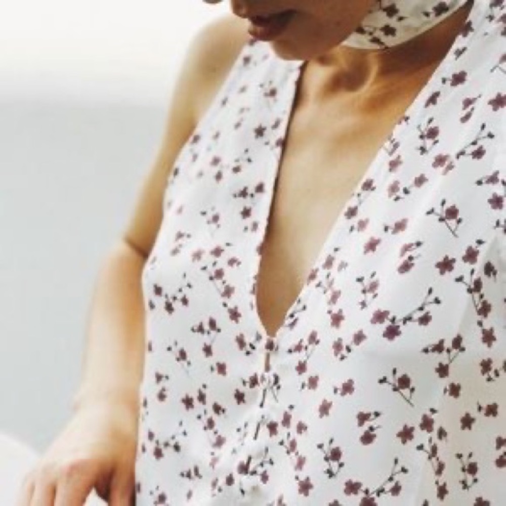 L’Academie The 70s Floral Tank in Mauve Ditsy - Picture 2 of 6